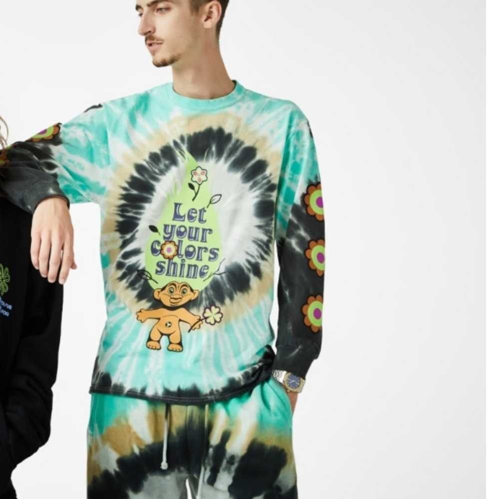 Universal Studios‎ Tie-Dye Sweatpants And Sweatshirt . SIZE L.